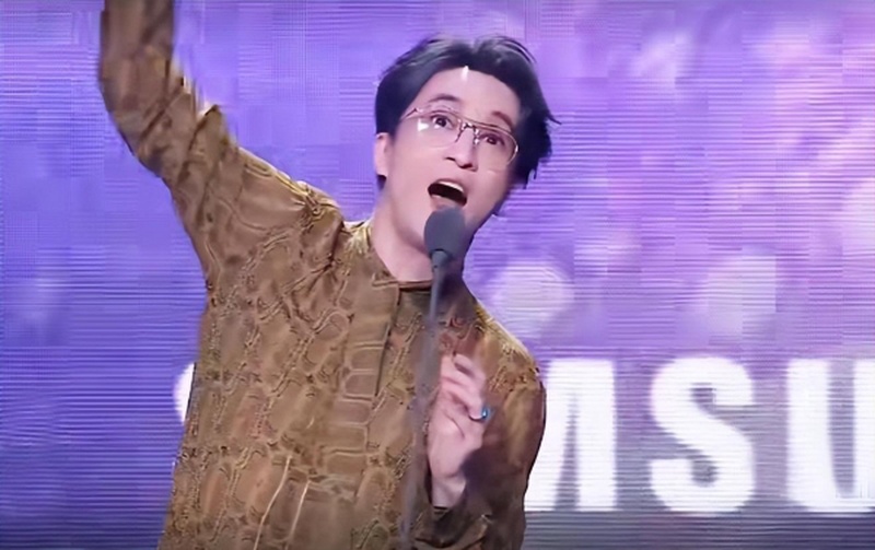 周深